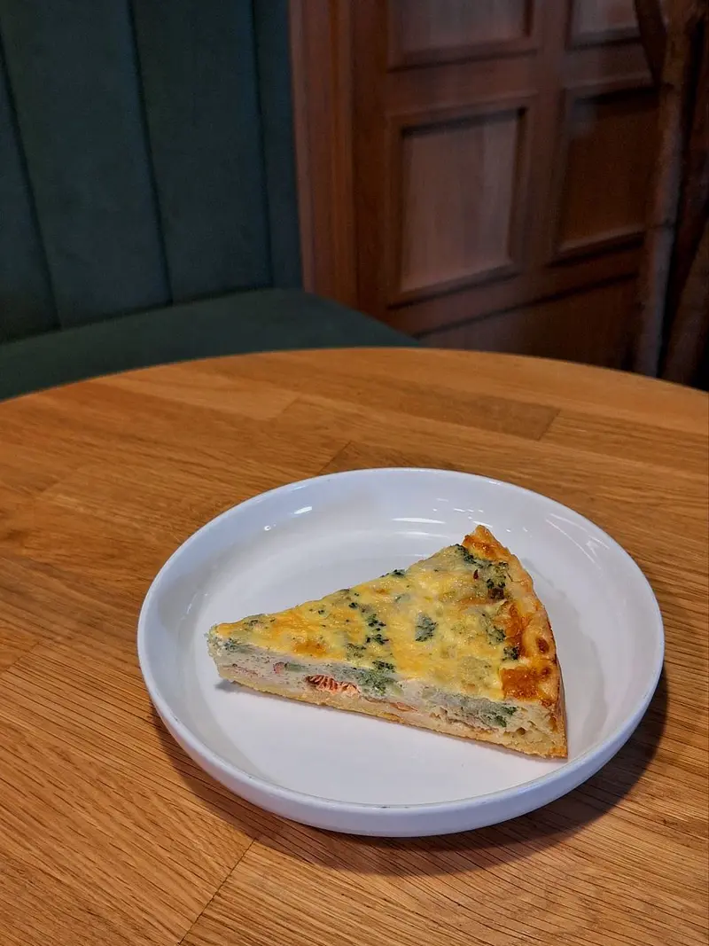 Лосось с брокколи